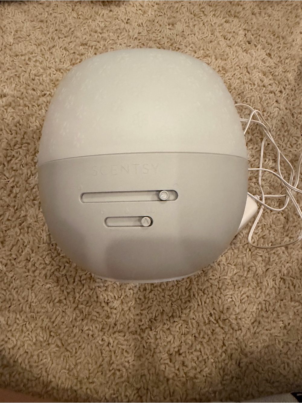 Scentsy Oval Electric Fragrance Warmer - White